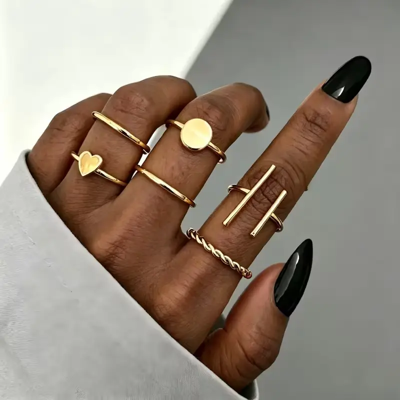 Ladies Knuckle Ring